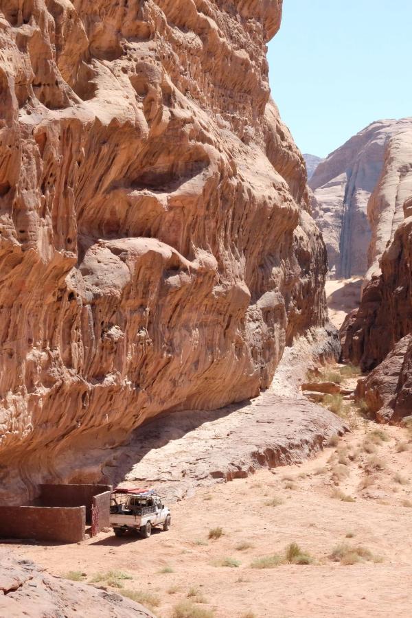 Wadirum Momoo Wadi Rum Exterior photo